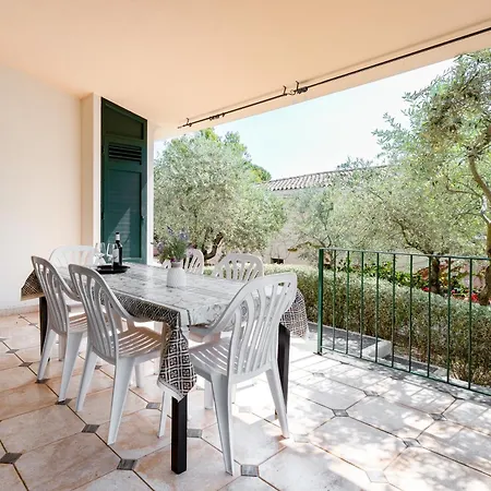 Casa Degli Ulivi Apartment Cala Liberotto